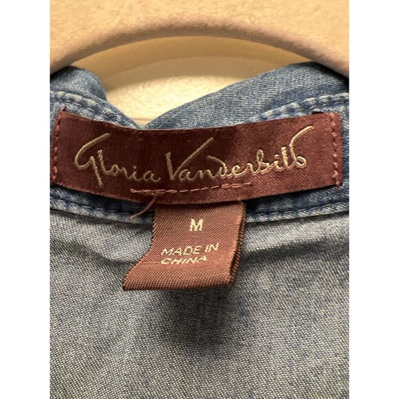 Gloria Vanderbilt Women’s Chambray Roll Tab Sleeve Button Down Denim Top Size M - Picture 2 of 4